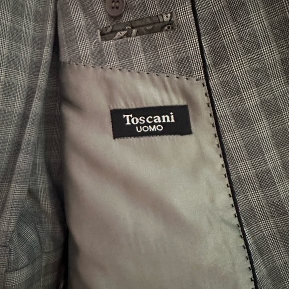 Italian Mens suit, excellent condition (worn once) - Picture 3 of 3